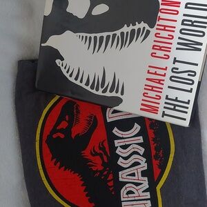 Book Bundle: The Lost World & Jurassic Park XL Tee